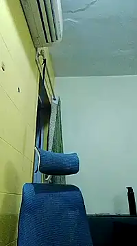 Snapshot of crazyfreaking chatting on 03/17/25, 06:42 crazyfreaking online show from 03/17/25, 06:42