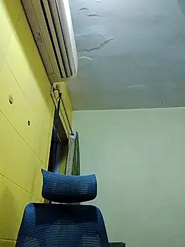 Snapshot of crazyfreaking chatting on 03/21/25, 06:40 crazyfreaking online show from 03/21/25, 06:40