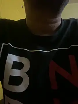 Snapshot of crazyfreaking chatting on 10/02/25, 08:27 crazyfreaking online show from 10/02/25, 08:27