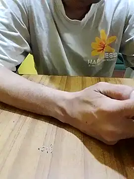 Snapshot of crazyfreaking chatting on 11/19/25, 09:37 crazyfreaking online show from 11/19/25, 09:37