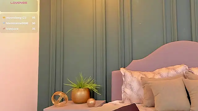 Snapshot of KiimCollins chatting on 03/02/25, 07:45 KiimCollins online show from 03/02/25, 07:45