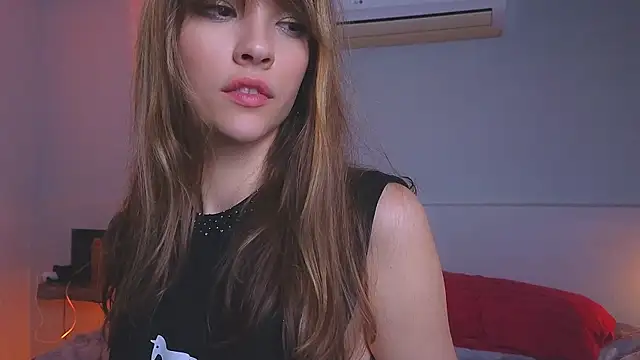 Snapshot of DemiDee chatting on 01/01/25, 01:15 DemiDee online show from 01/01/25, 01:15
