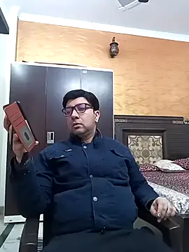 innocentboy1987 online show from 02/16/25, 04:31