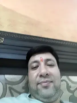 innocentboy1987 online show from 09/30/25, 09:36