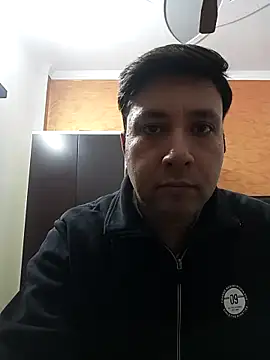 innocentboy1987 online show from 11/17/25, 08:53