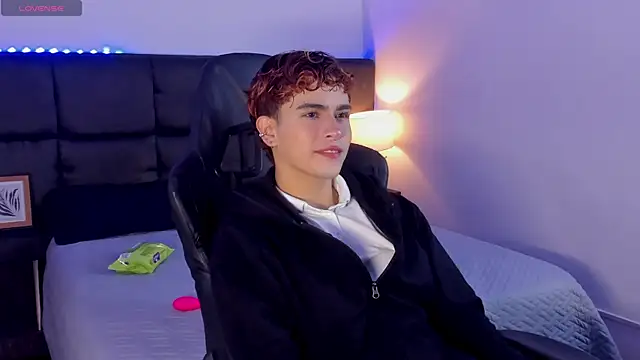 Aiiden 15 online show from 09/24/25, 12:08