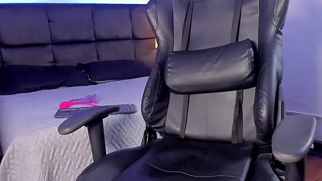 Aiiden 15 online show from 10/09/25, 02:26