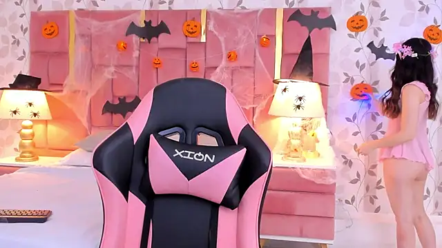 ArianaFranco online show from 10/31/25, 02:29