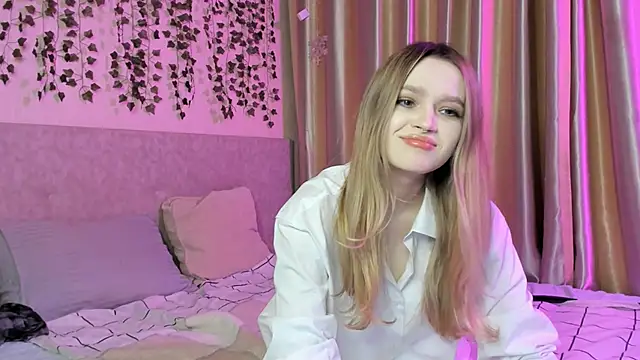 Snapshot of MiaRanki chatting on 03/09/25, 06:54 MiaRanki online show from 03/09/25, 06:54