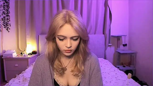 Snapshot of MiaRanki chatting on 09/17/25, 09:05 MiaRanki online show from 09/17/25, 09:05