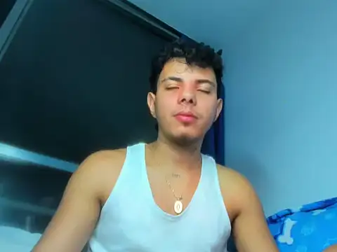 Snapshot of Alessandro_1610 chatting on 09/24/25, 06:50 Alessandro 1610 online show from 09/24/25, 06:50