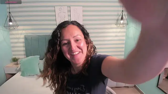 Snapshot of abby_apple chatting on 03/11/25, 05:35 abby apple online show from 03/11/25, 05:35