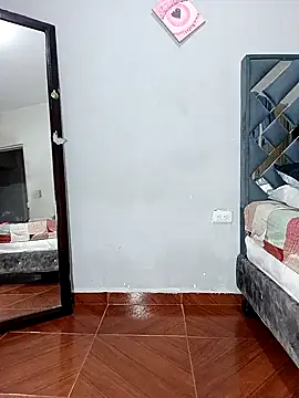 anahi evans19 online show from 10/28/25, 10:23