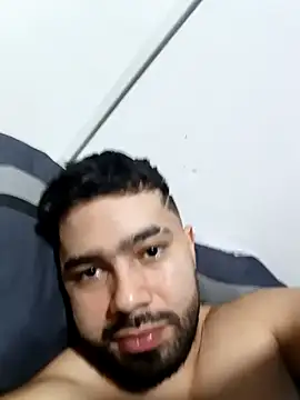 Snapshot of mikeblaree chatting on 10/12/25, 03:22 mikeblaree online show from 10/12/25, 03:22