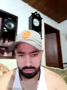 Snapshot of mikeblaree chatting on 10/18/25, 06:52 mikeblaree online show from 10/18/25, 06:52