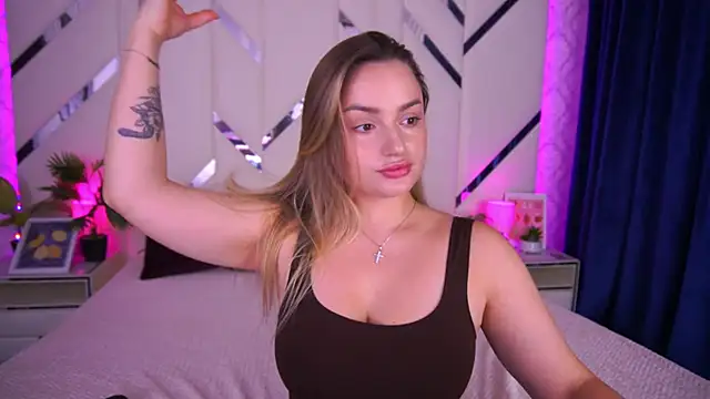 LindsieGreyy online show from 10/17/25, 07:11