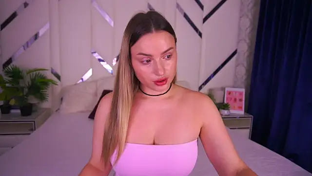 LindsieGreyy online show from 11/08/25, 08:03