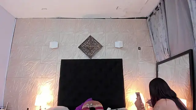 Snapshot of ChanelleJohnson_ chatting on 11/04/25, 10:20 ChanelleJohnson online show from 11/04/25, 10:20