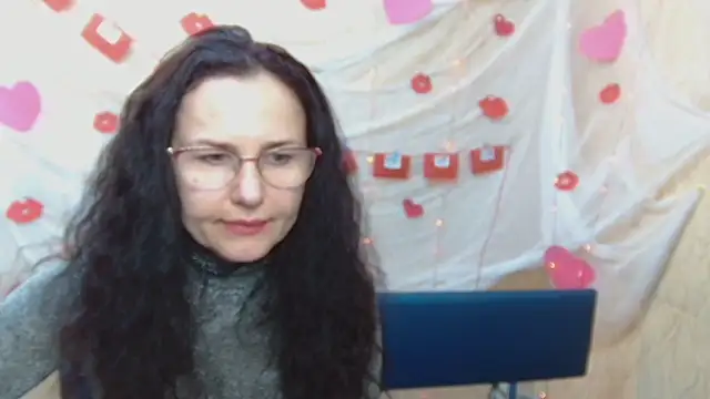 Snapshot of Miroslava_Happi chatting on 02/21/25, 06:29 Miroslava Happi online show from 02/21/25, 06:29
