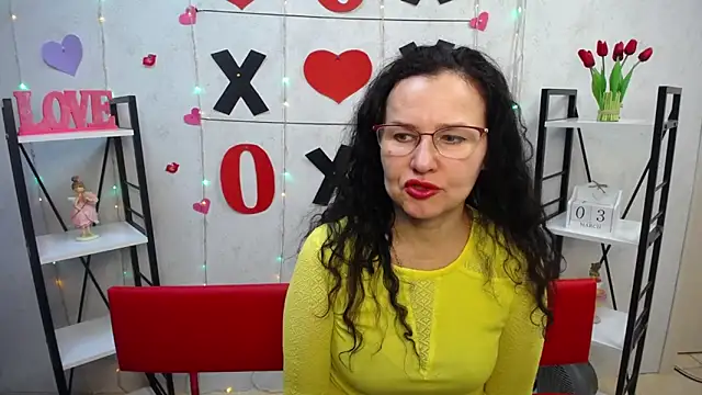 Snapshot of Miroslava_Happi chatting on 03/04/25, 06:15 Miroslava Happi online show from 03/04/25, 06:15