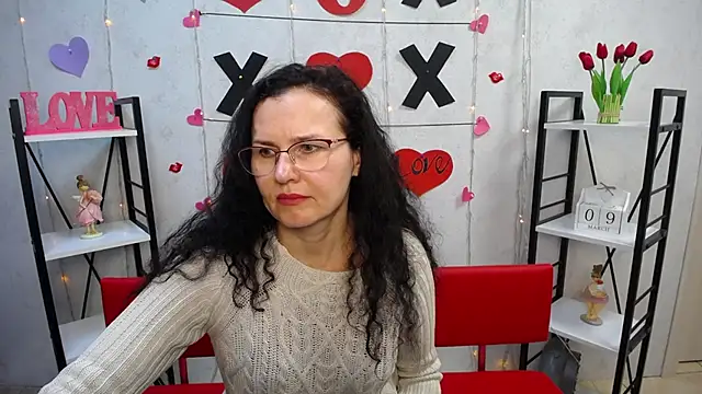 Snapshot of Miroslava_Happi chatting on 03/09/25, 03:38 Miroslava Happi online show from 03/09/25, 03:38