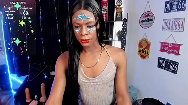 Snapshot of anuvyz_miller_ chatting on 10/31/25, 01:01 anuvyz miller online show from 10/31/25, 01:01