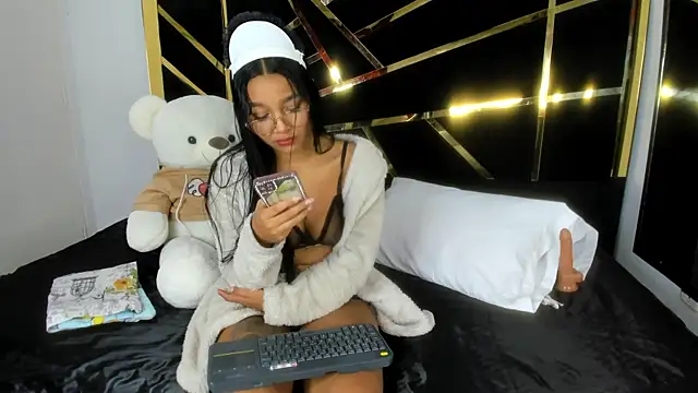 Snapshot of Lynda_Bonnie chatting on 03/09/25, 10:19 Lynda Bonnie online show from 03/09/25, 10:19