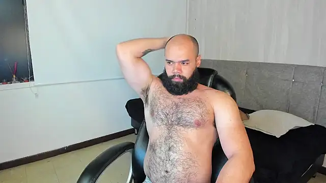 Snapshot of Luke_Diaz7 chatting on 10/13/25, 04:12 Luke Diaz7 online show from 10/13/25, 04:12