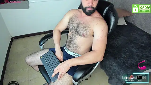 Snapshot of Luke_Diaz7 chatting on 11/10/25, 12:42 Luke Diaz7 online show from 11/10/25, 12:42