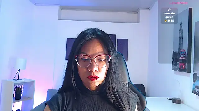 Snapshot of Katelady chatting on 09/19/25, 11:00 Katelady online show from 09/19/25, 11:00