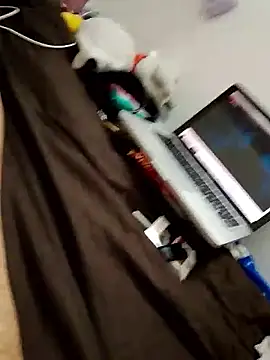 OutsizedPistol online show from 10/02/25, 08:43