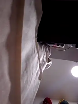 OutsizedPistol online show from 10/23/25, 09:30