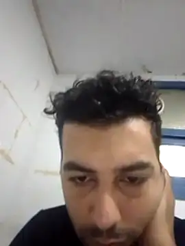 OutsizedPistol online show from 10/30/25, 09:44