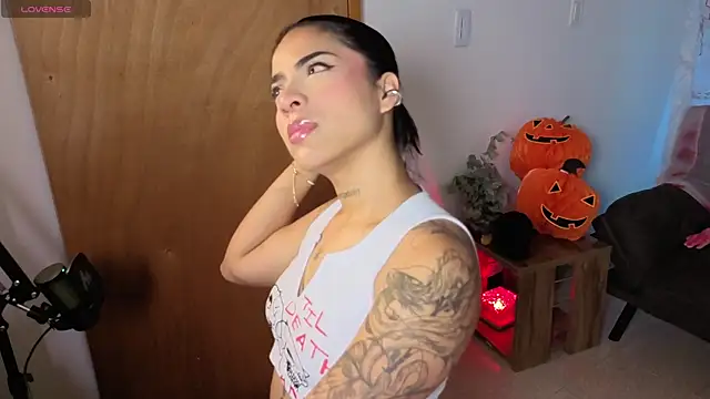 Maryybellax online show from 10/16/25, 09:27