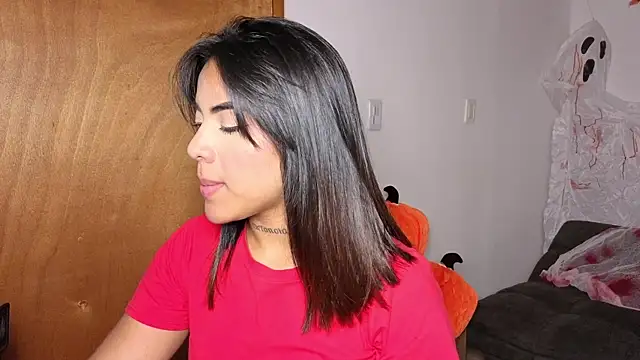 Maryybellax online show from 10/23/25, 10:41