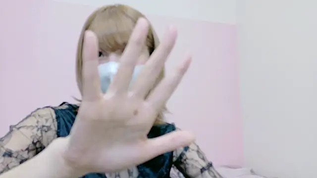 Snapshot of -nyanko- chatting on 03/04/25, 02:42 -nyanko- online show from 03/04/25, 02:42