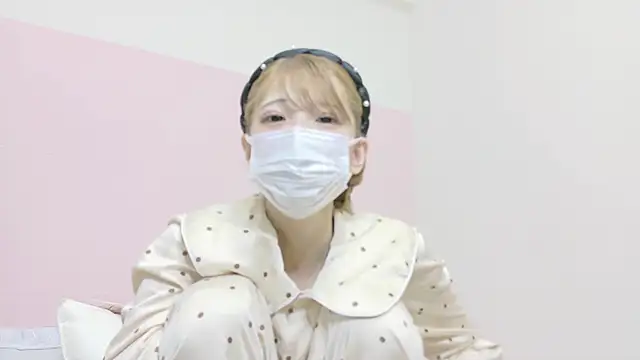 Snapshot of -nyanko- chatting on 03/08/25, 01:03 -nyanko- online show from 03/08/25, 01:03