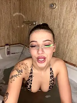 Foxy Rosee online show from 10/21/25, 06:30