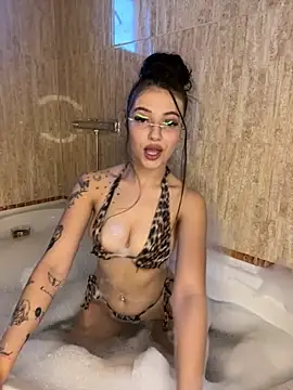 Foxy Rosee online show from 10/24/25, 01:40