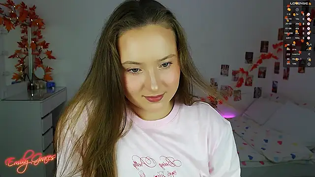Snapshot of EmilyxxGraces chatting on 10/02/25, 09:33 EmilyxxGraces online show from 10/02/25, 09:33