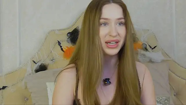 Jackie White  online show from 10/31/25, 04:46