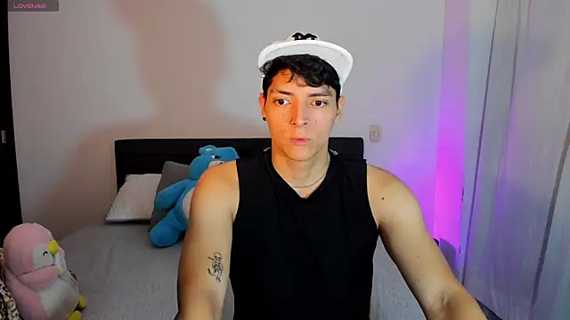  JacobMiller   online show from 10/06/25, 07:11