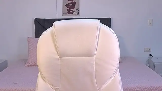 sara sharma  online show from 10/24/25, 01:40