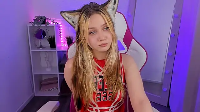 SweetieAngela online show from 10/19/25, 02:18