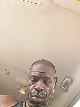 Snapshot of birdg chatting on 10/01/25, 05:08 birdg online show from 10/01/25, 05:08