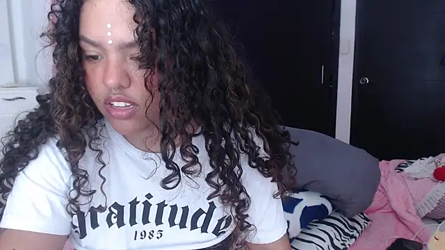 Anitta bell online show from 02/14/25, 12:51