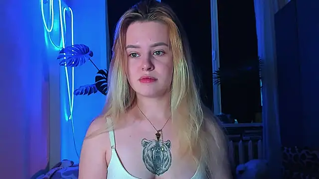 Alexa Pirs online show from 03/16/25, 02:22