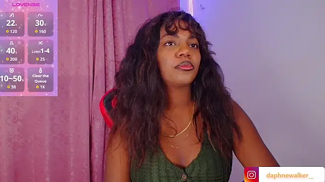 Daphnewalker   online show from 09/13/25, 04:23