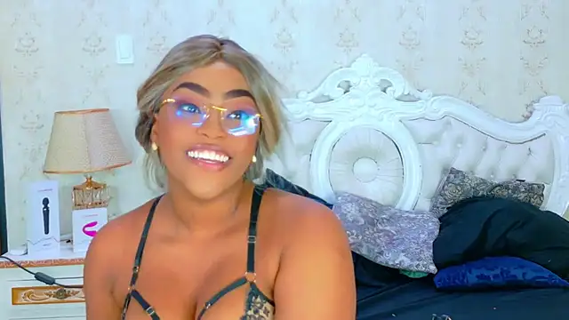 TianahGlow online show from 10/14/25, 08:31