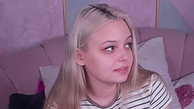 CLAIRE VOGT online show from 02/17/25, 06:48